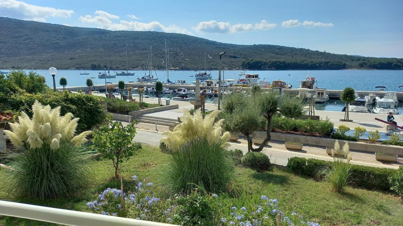Apartment Sara - Cres Dış mekan fotoğraf