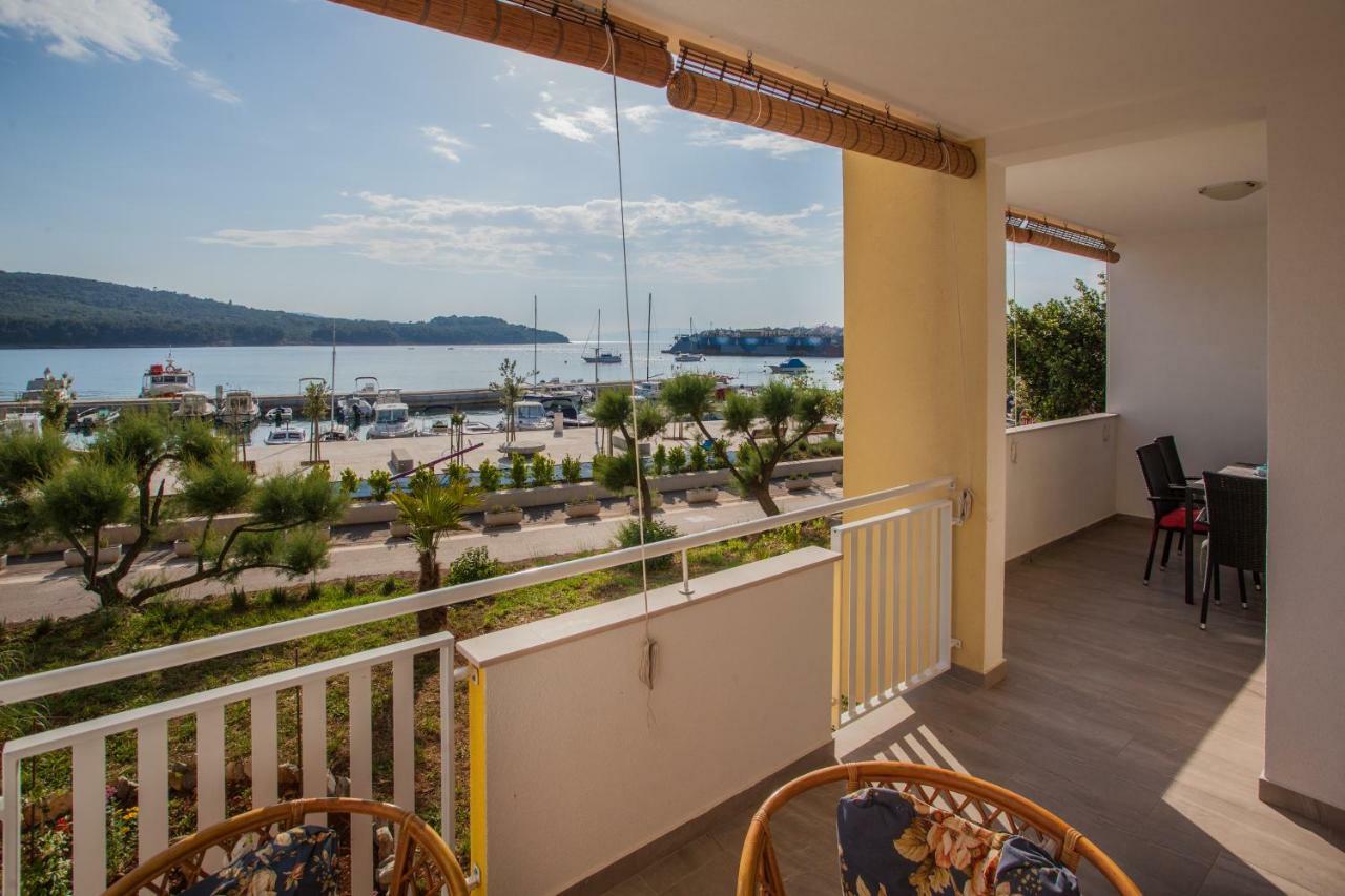Apartment Sara - Cres Dış mekan fotoğraf