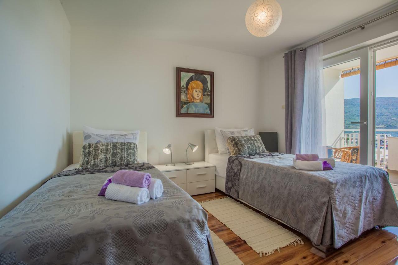 Apartment Sara - Cres Dış mekan fotoğraf