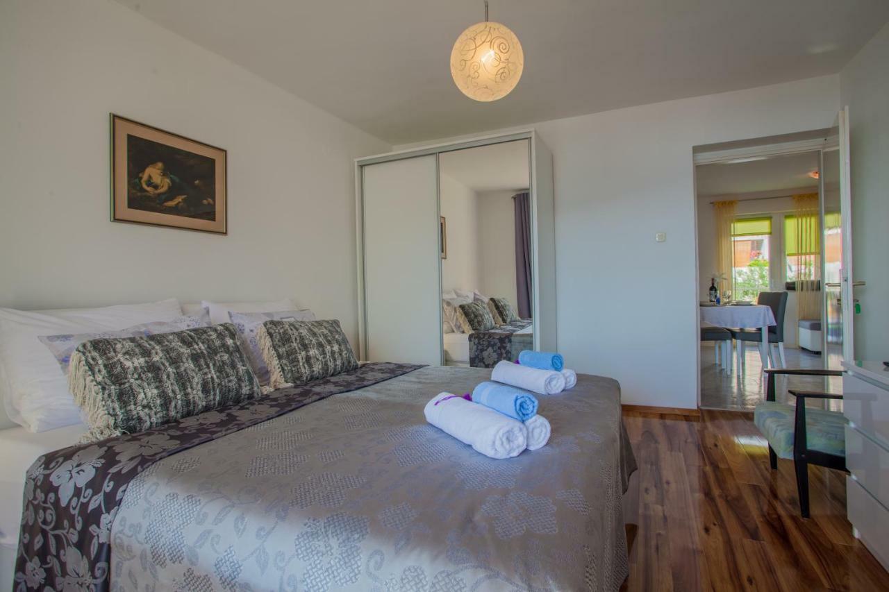 Apartment Sara - Cres Dış mekan fotoğraf