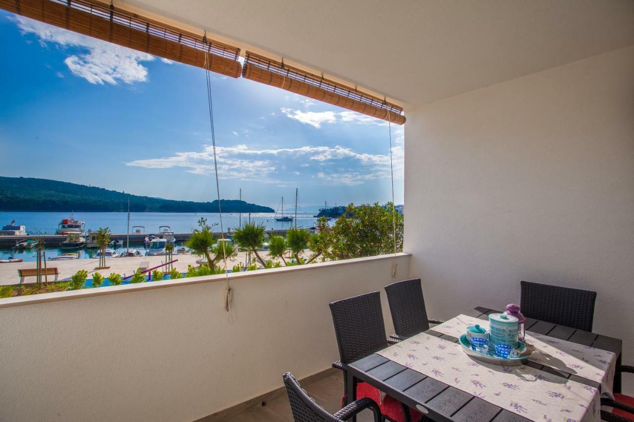 Apartment Sara - Cres Dış mekan fotoğraf