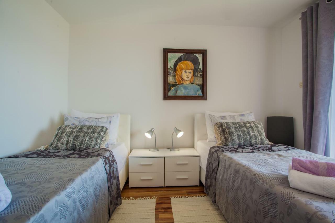 Apartment Sara - Cres Dış mekan fotoğraf