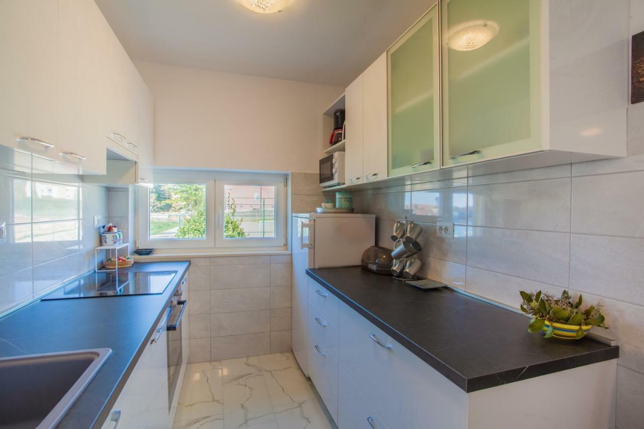 Apartment Sara - Cres Dış mekan fotoğraf