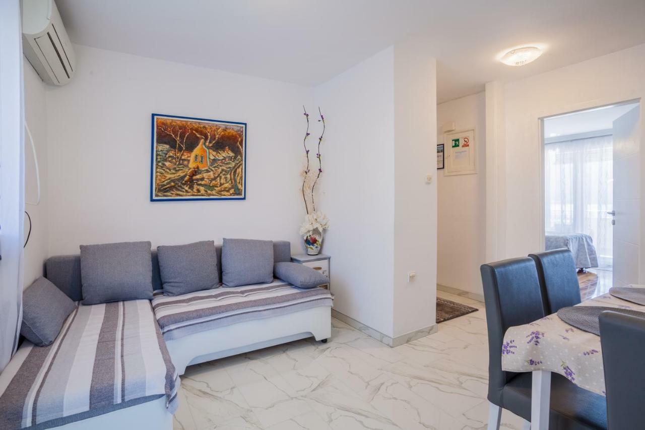 Apartment Sara - Cres Dış mekan fotoğraf