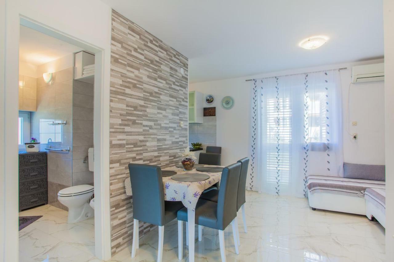 Apartment Sara - Cres Dış mekan fotoğraf